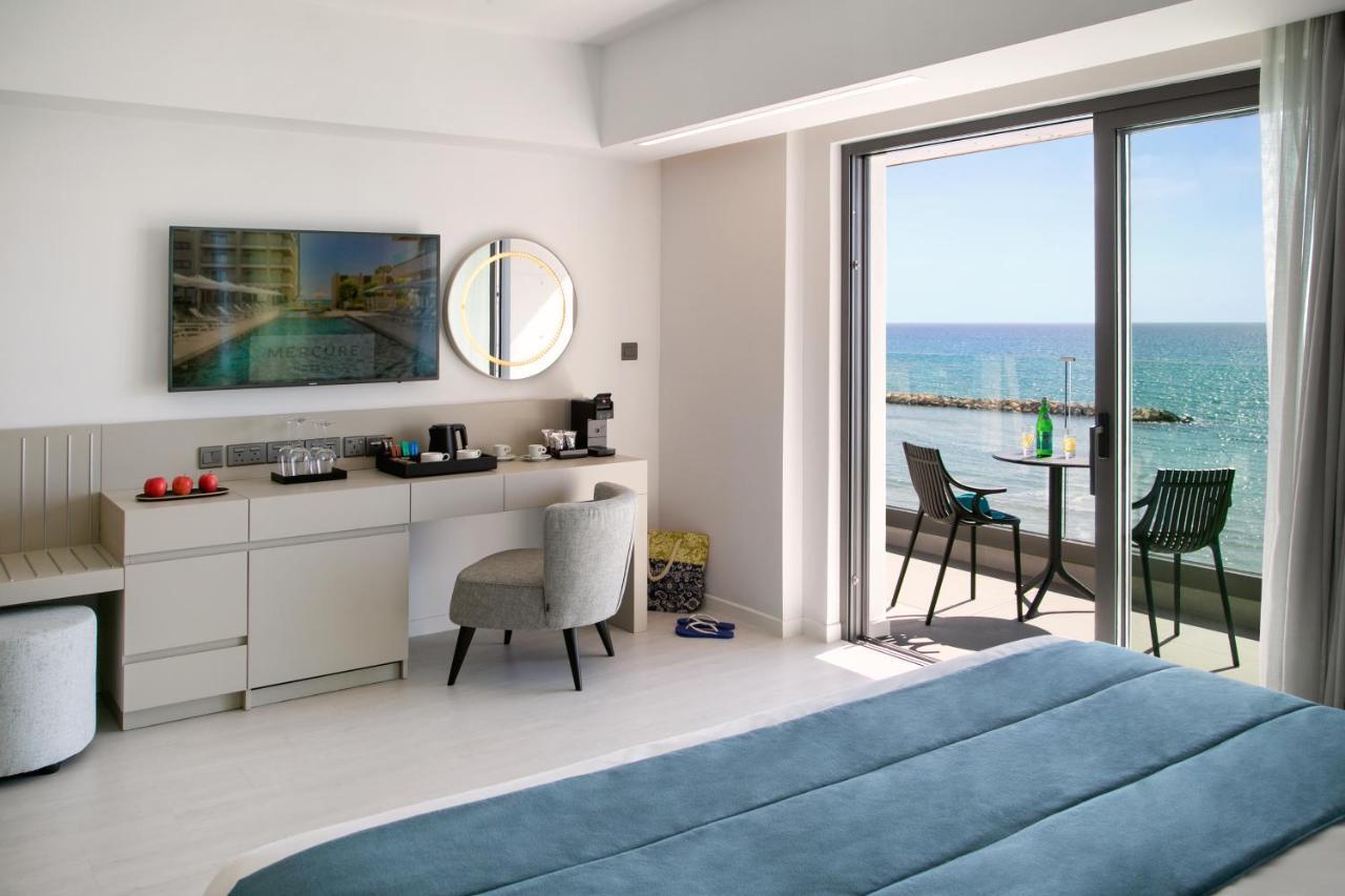 Mercure Larnaca Beach Resort Exterior foto