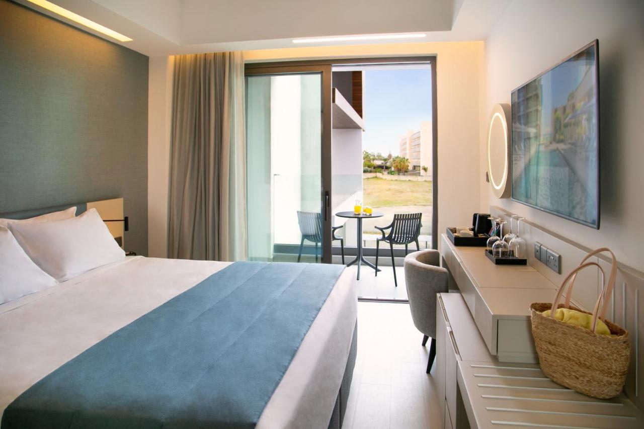 Mercure Larnaca Beach Resort Exterior foto