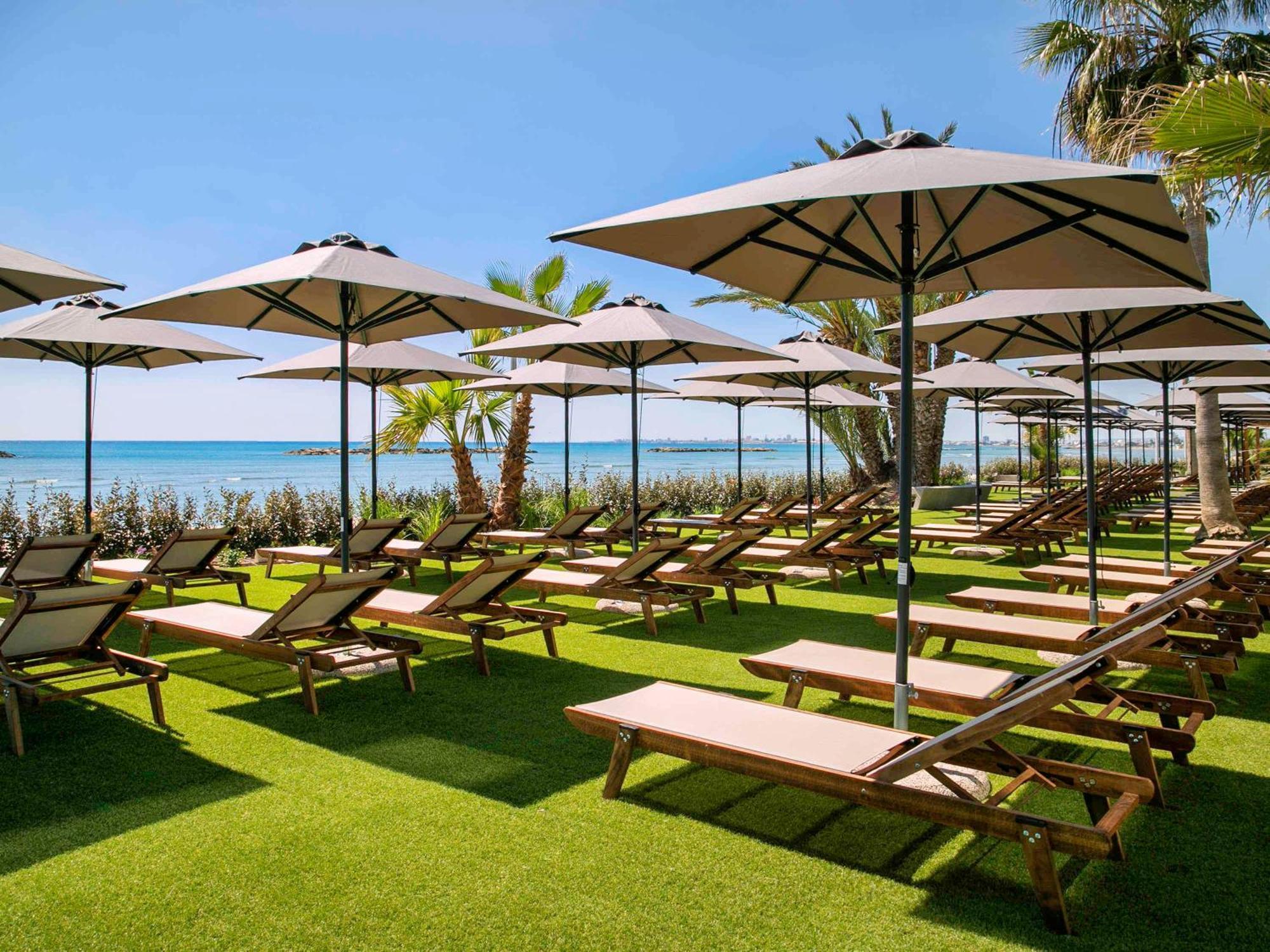 Mercure Larnaca Beach Resort Exterior foto
