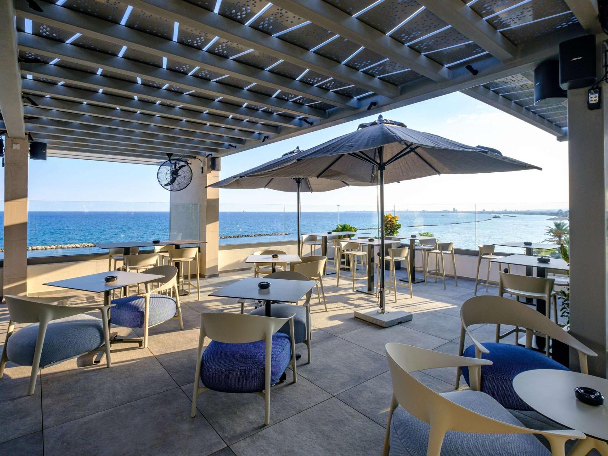 Mercure Larnaca Beach Resort Exterior foto